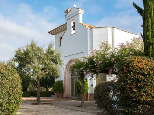 entrance chapelas country house in Córdoba